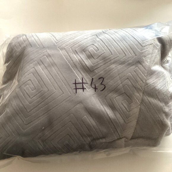 Gray Minky Fabric 1 One Piece of Material Quilting Sewing Crafting - Picture 4 of 5